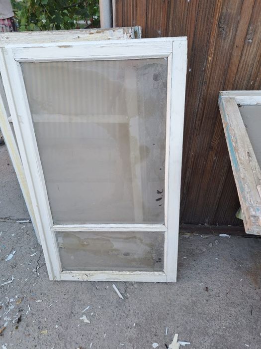 Окна ,двери деревянные старые