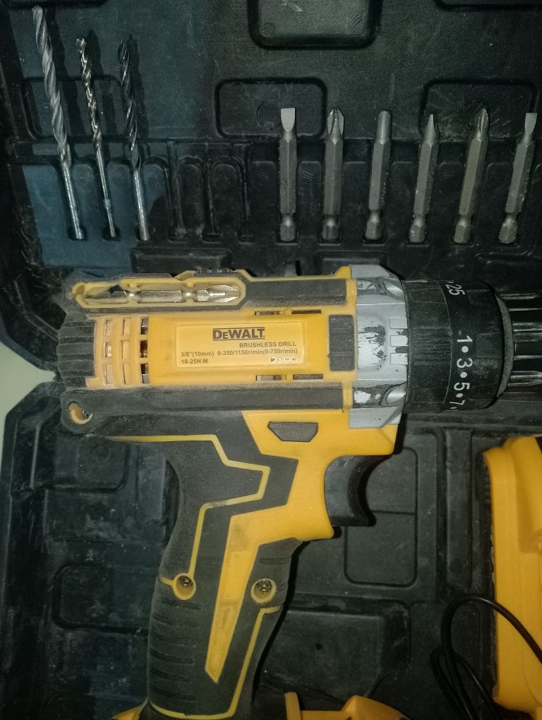 Шуруповёрт Dewalt 48V