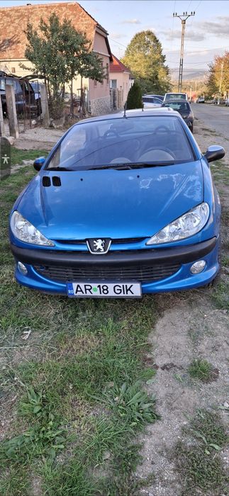 Dezmembrez Peugeot 206 CC 2l benzină. Zabrani județul Arad