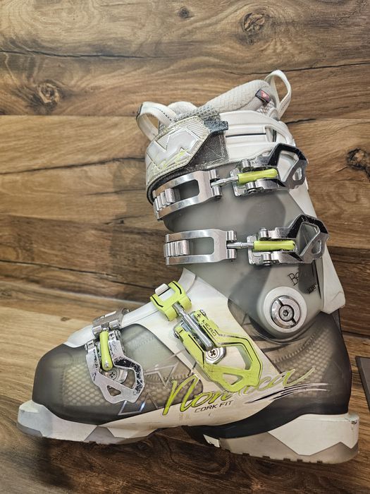 Дамски ски обувки Nordica