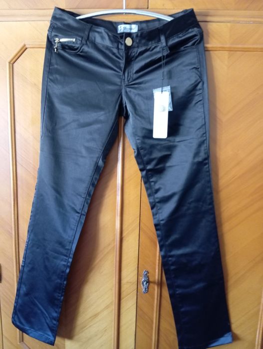Pantaloni dama noi