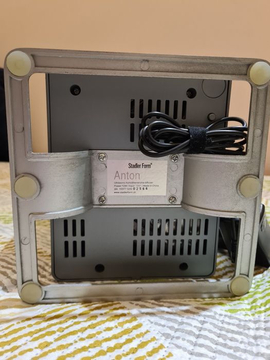 Umidificator si Difuzor de arome cu ultrasunete Stadler Form Anton