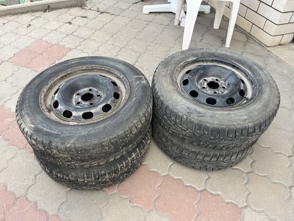 продам зимние шины с димками стояли в поло