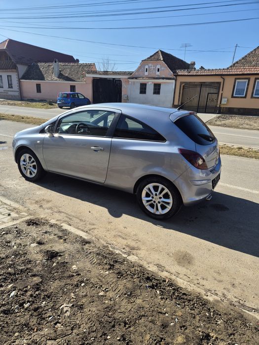 Opel corsa D 1.7