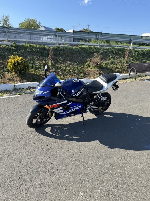 Suzuki gsx-r k4 600 cc ofer diferenta la ceva mai nou .