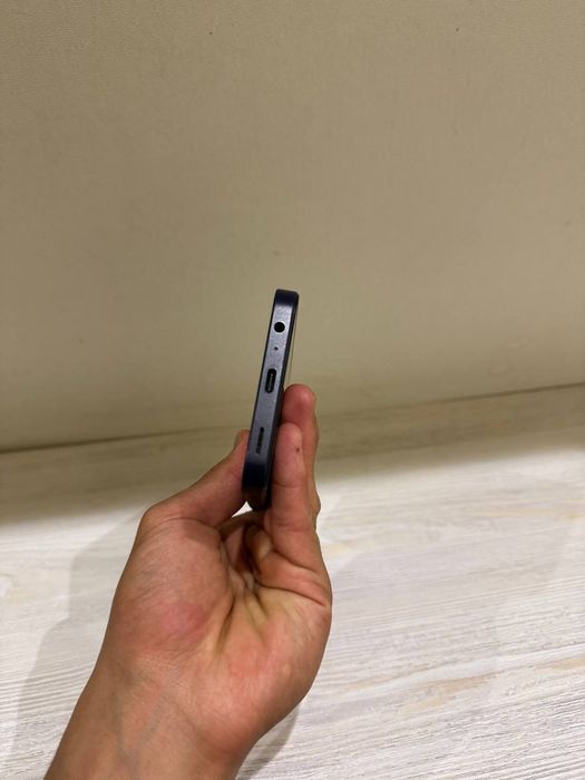 Samsung A15 5G holati yangiday qirilgan joylari yoq