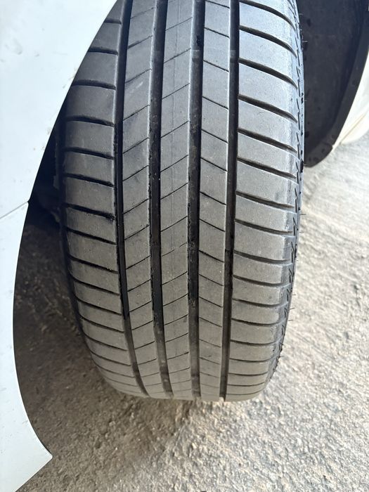 Jante 17 originale Audi VW Skoda anv 225/50/17 Hankkok DOT 1224