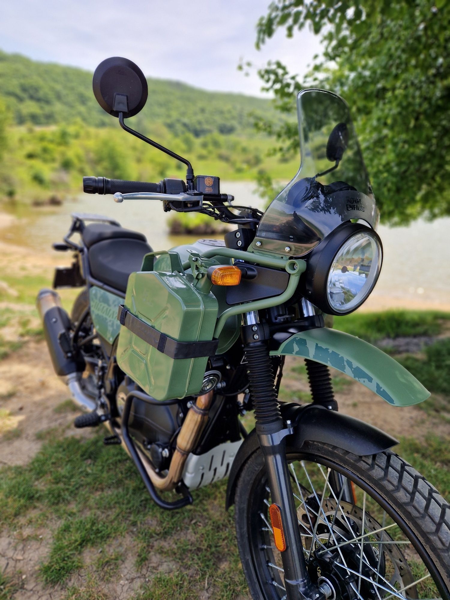 Royal Enfield Himalayan 411 , Motocicletă nouă, Adventure