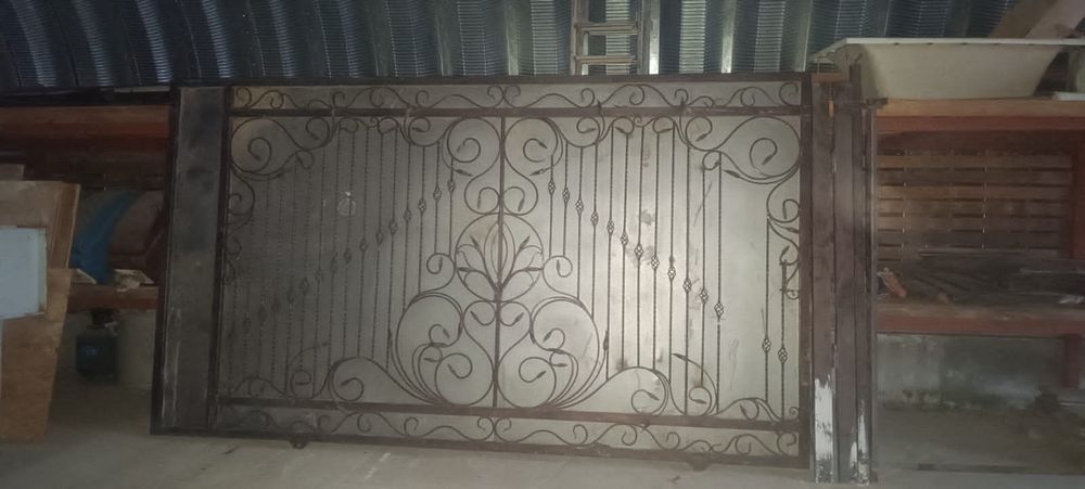 Откатные ворота и калитка