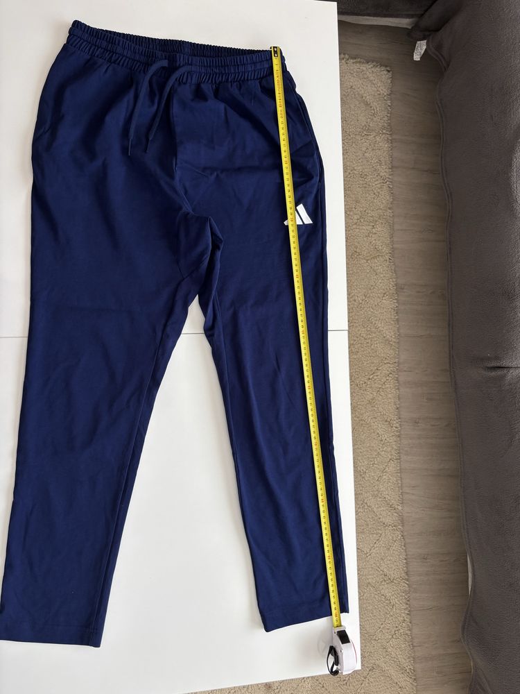 Тъмно син анцунг Adidas