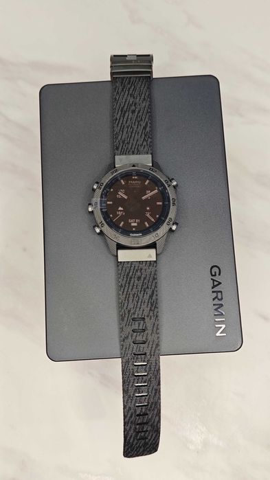 Garmin MARQ Commander (Gen2) Carbon Edition