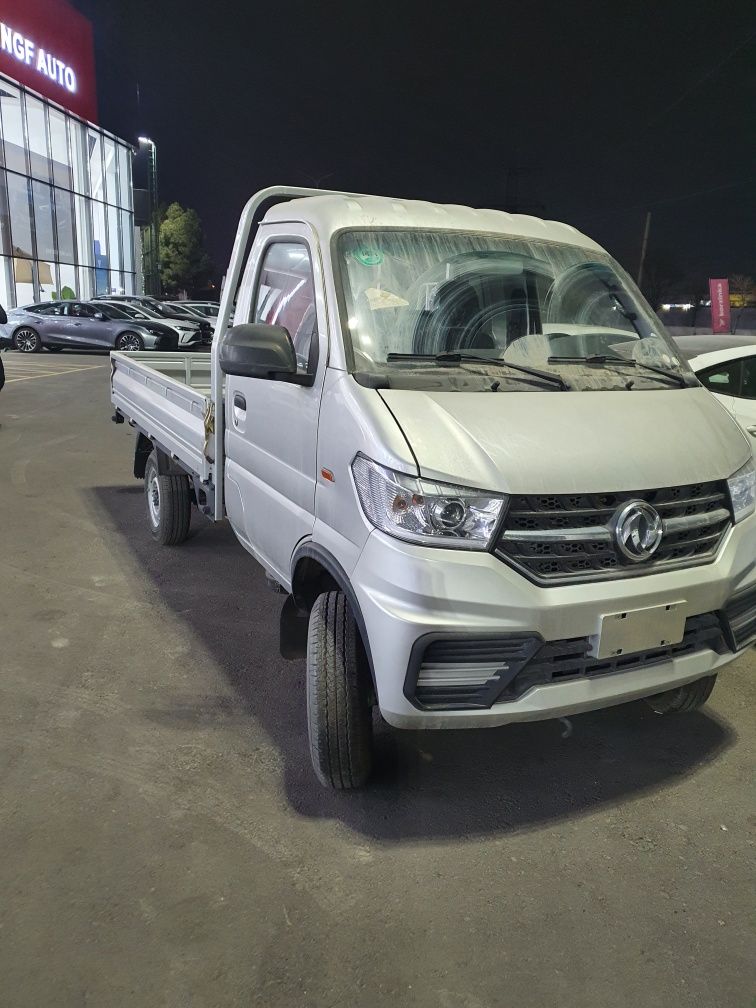 Labo Бортовой грузовик 1.8 т dongfen T3
