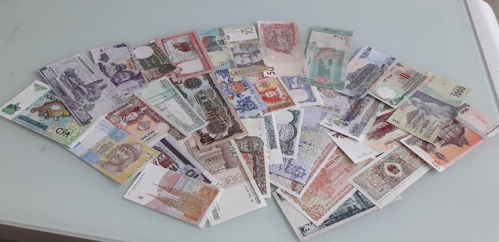 БАНКНОТИ - Комплект  Банкноти чужди UNC -  16 -UNC пари