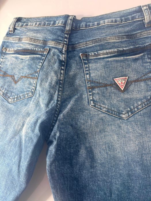 Vand blugi Guess originali