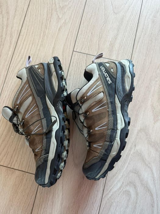 Salomon marime 40