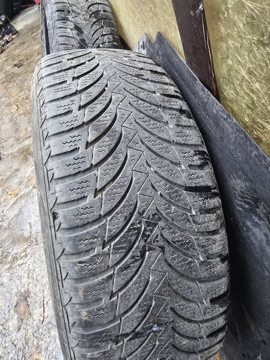 Cauciucuri 215 60 16 iarna