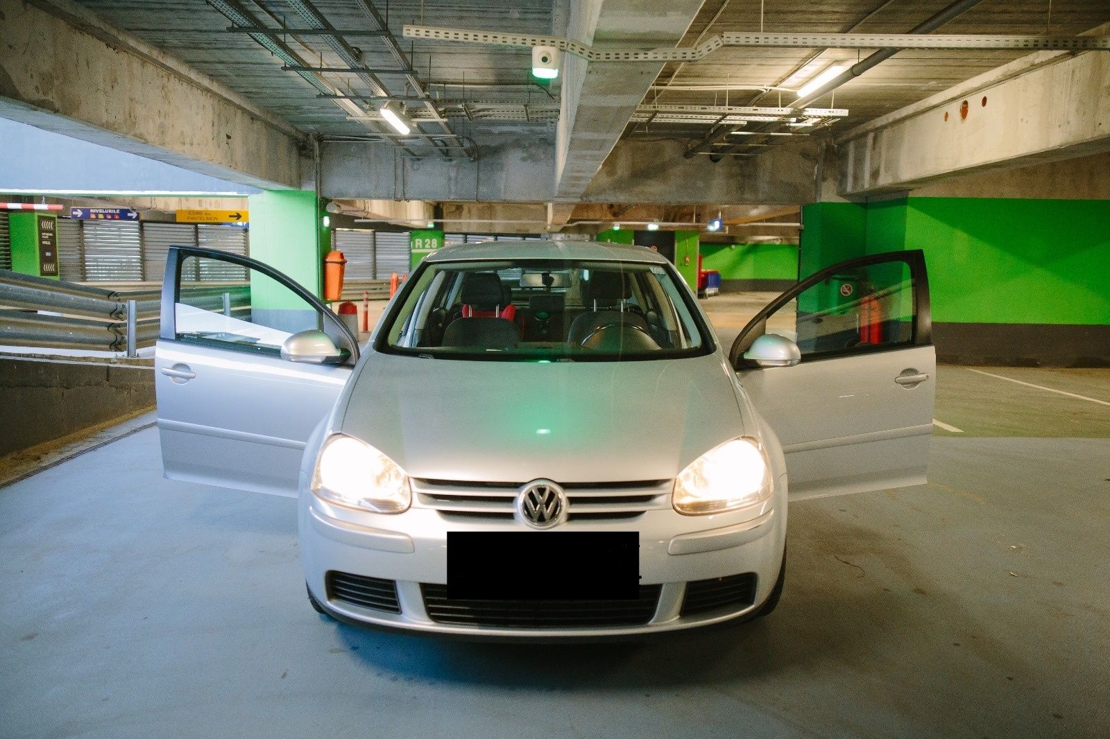 Vând VW Golf 5 1.9 TDI