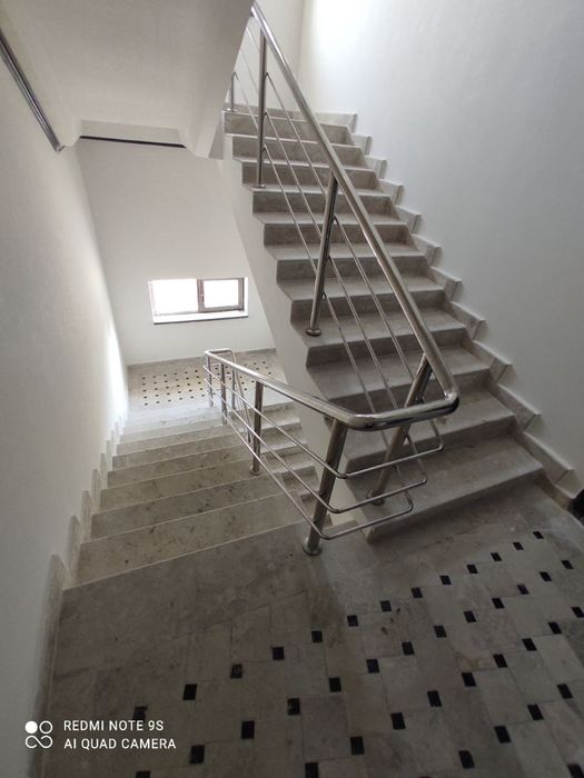 Янги курилган замонавий домдан 1 хонали 35 кв уй сотилади.