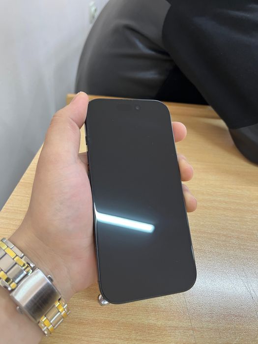 Iphone 16 pro продаётся