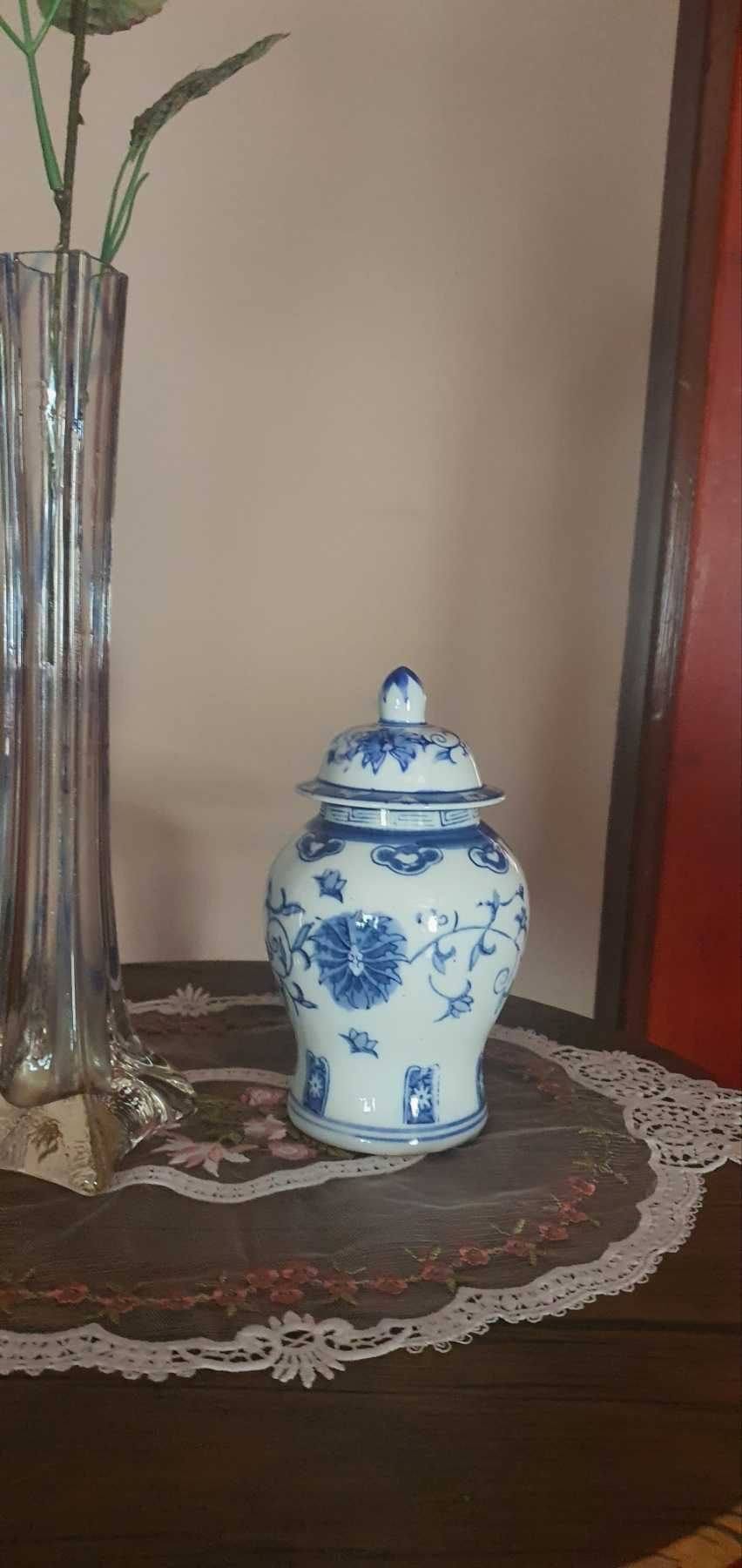 Порцеланови буркани