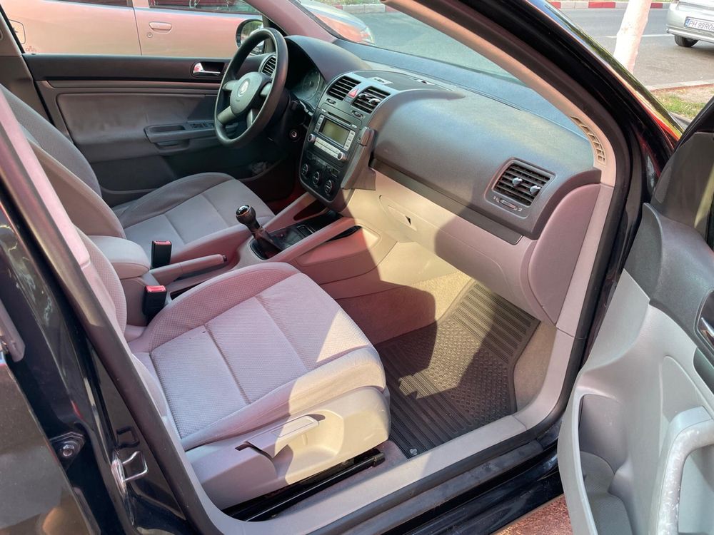 VW Golf 5 1.6 benzina