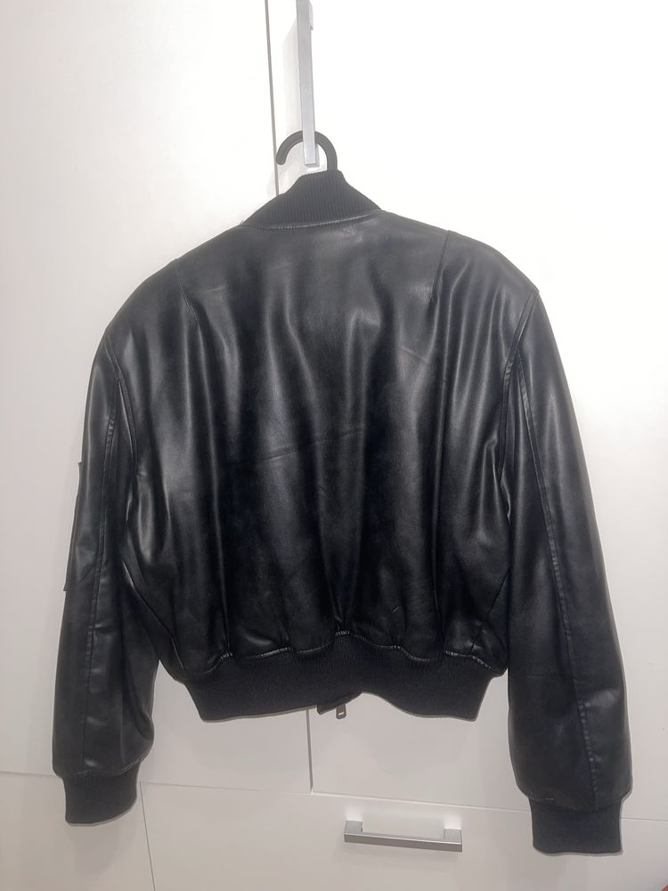 Яке от еко кожа Zara
