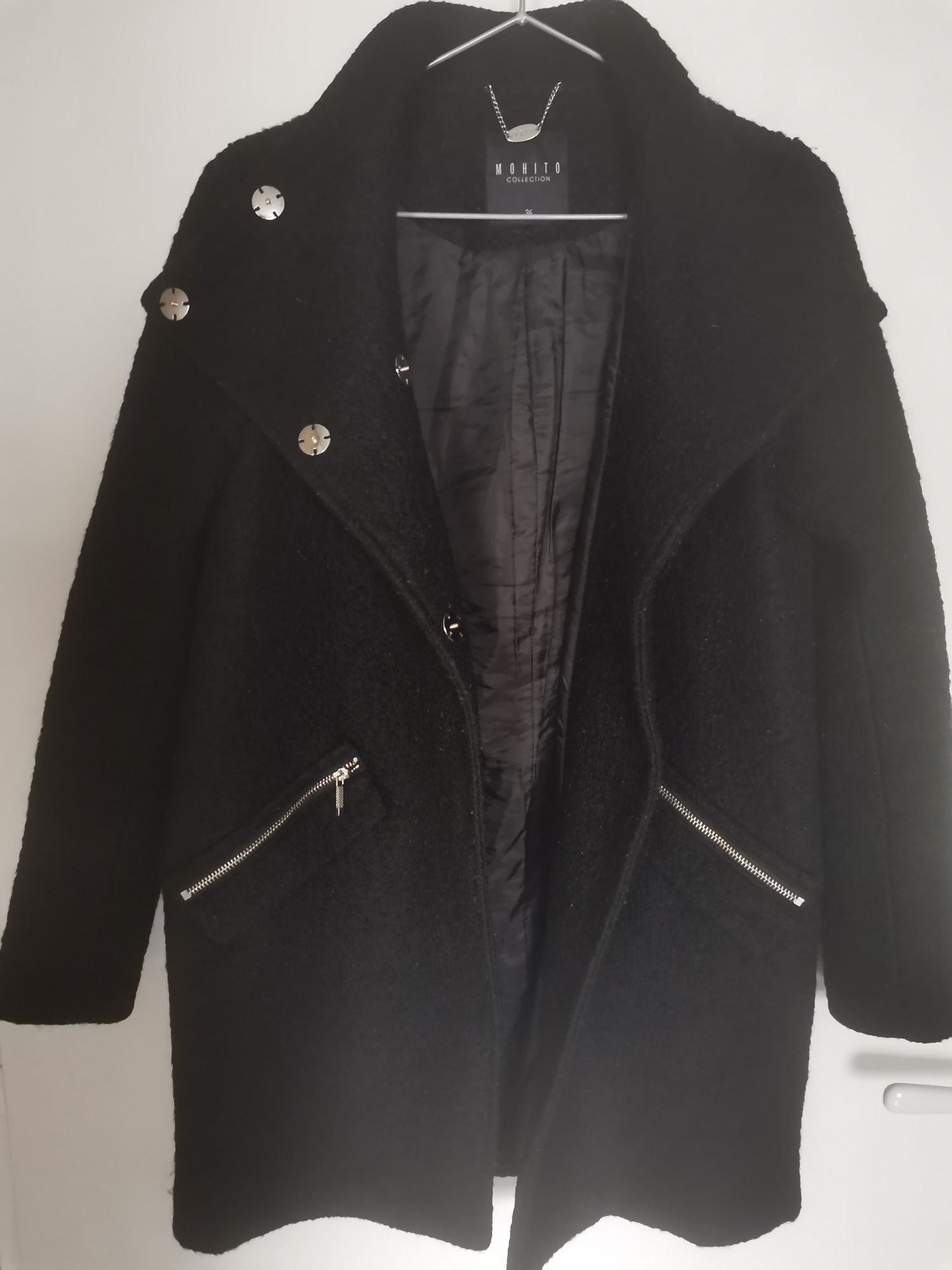 Дамско черно палто Mohito