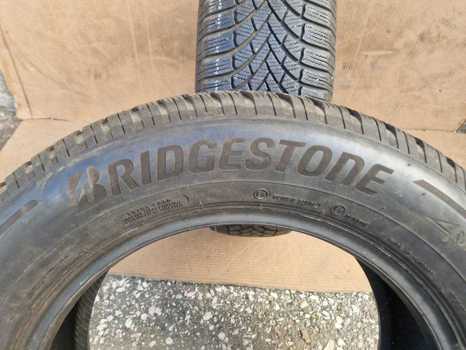 2 Bridgestone R17 235/60
Зимни гуми 
DOT3421