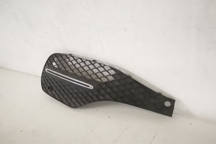 Оригинална странична решетка за проектор от дясната страна в добро със