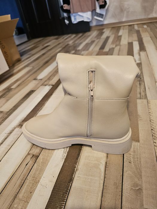 Cizme lungi din piele măsura 38 Reserved