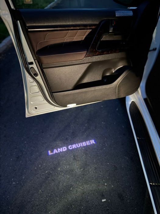 Проектор логотипа Toyota land cruiser 200 lx570