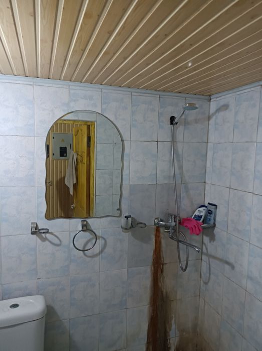 Продается дача   6 сотак не далеко  от Ташкента 40 минут