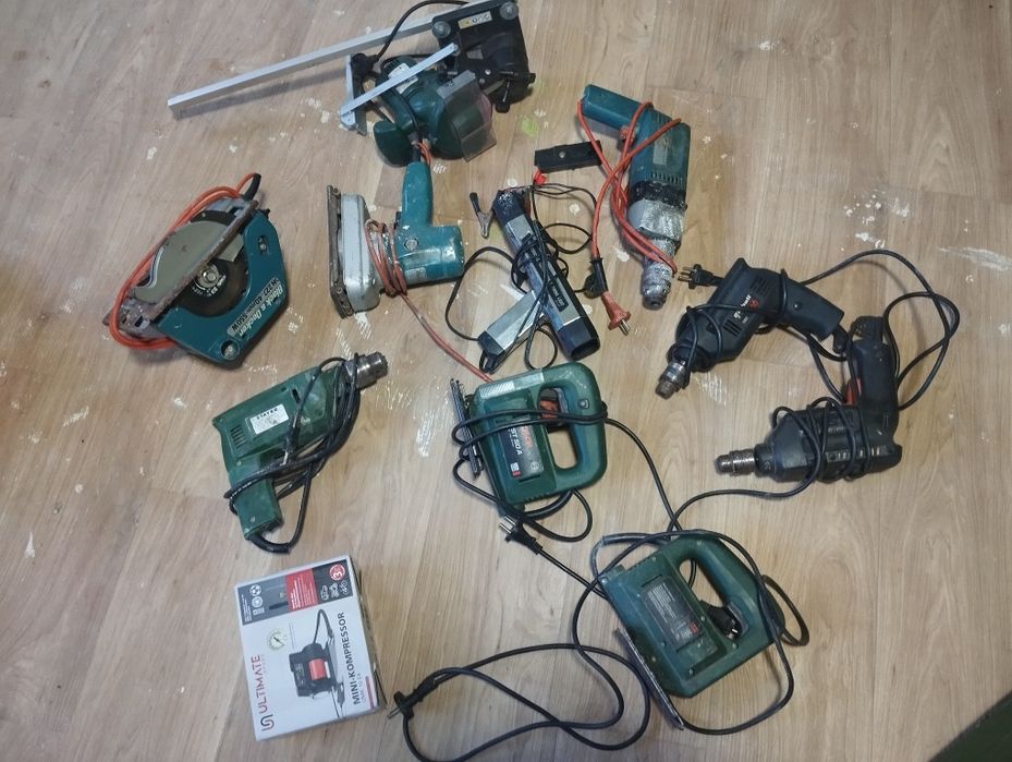 Mai multe scule bormașini de vânzare