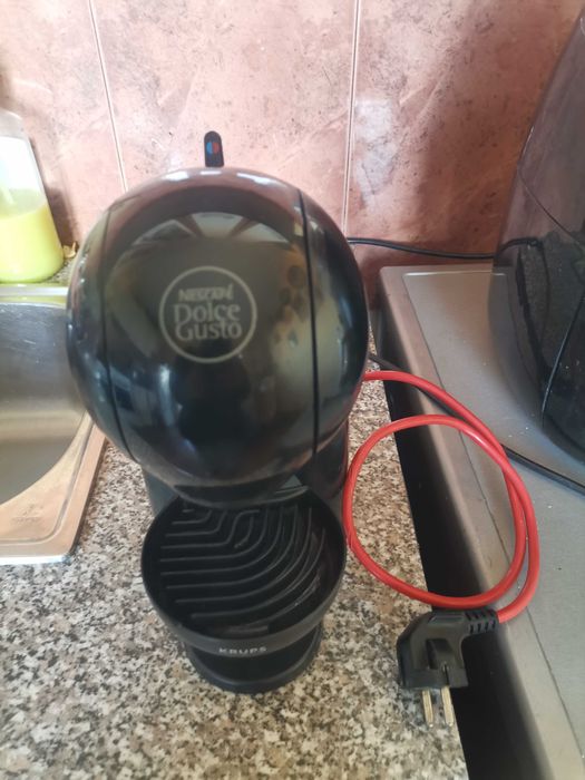 Кафемашина долче густо