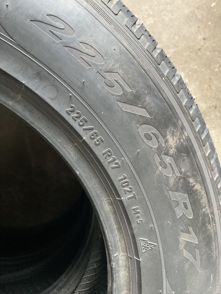 Зимни гуми 225/65/17 Pirelli