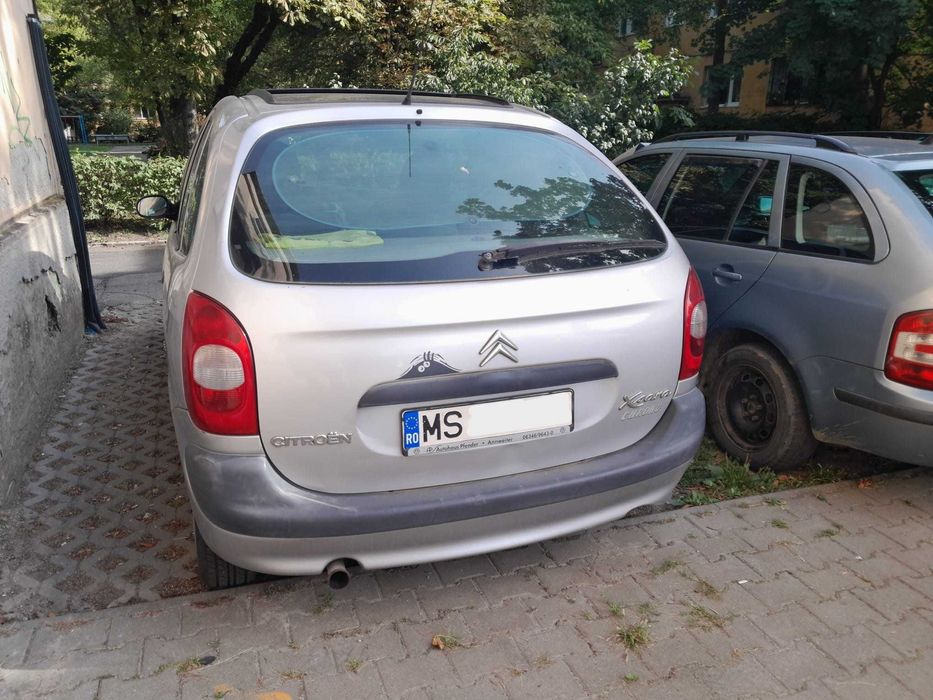 Vând Citroen XSara Picasso  1,8 benzină, an fabricație 2001