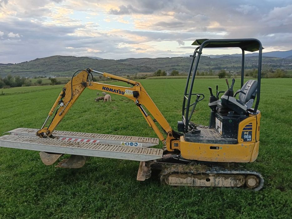 KOMATSU PC 16 1650 kg