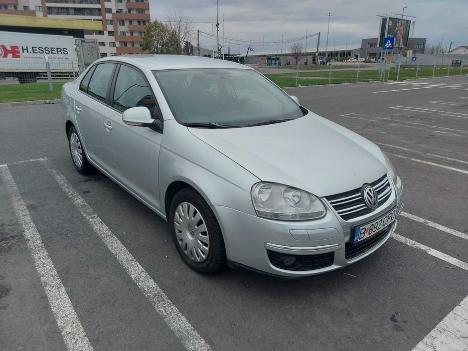 Volkswagen Jetta 102CP, Benzina
