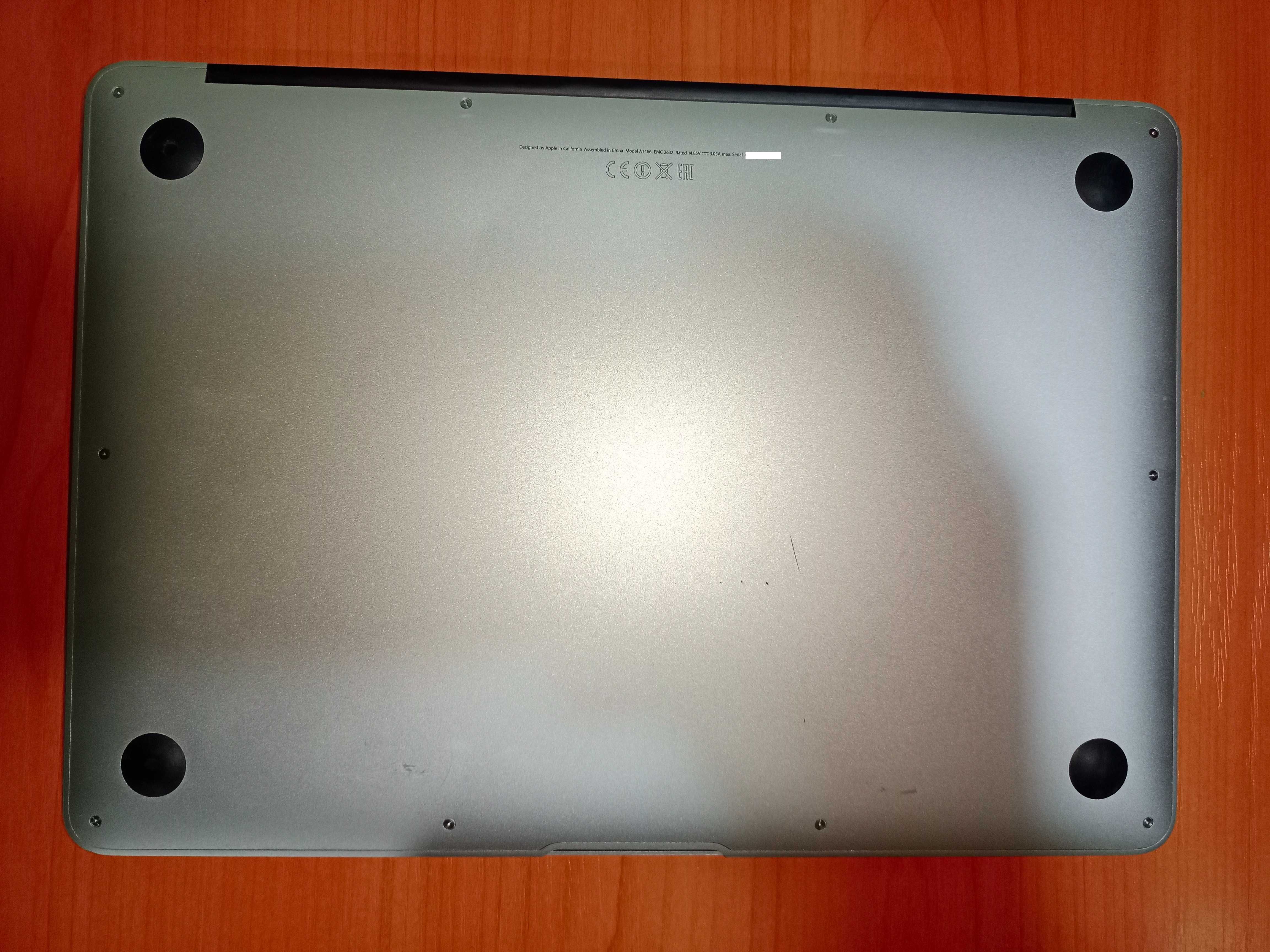 MacBook Air 13 2014 Model A1466 Core i5 в отличном состоянии. Доставка