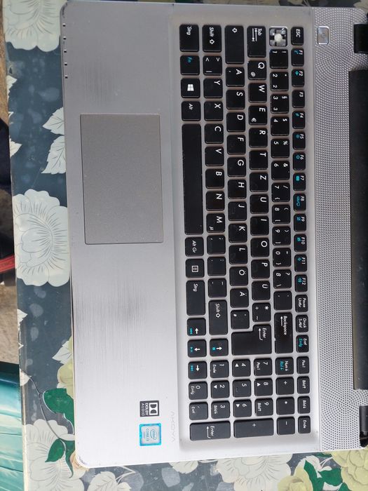 Laptop Medion Akoya i3 6100