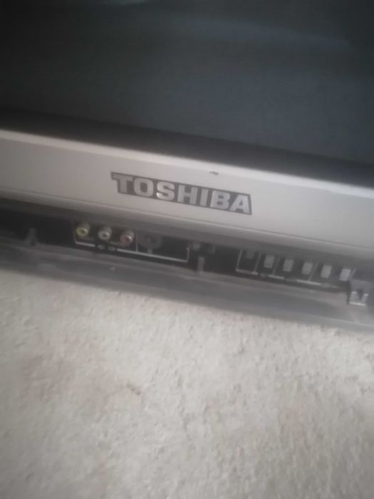 Телевизор  Тошиба, д/ль 72