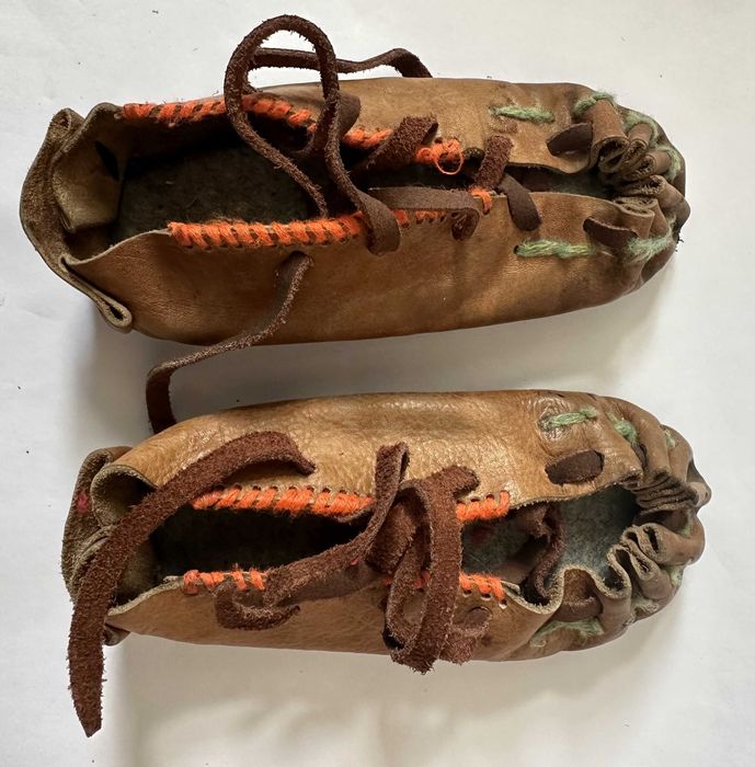 Opincute pentru copii, din piele