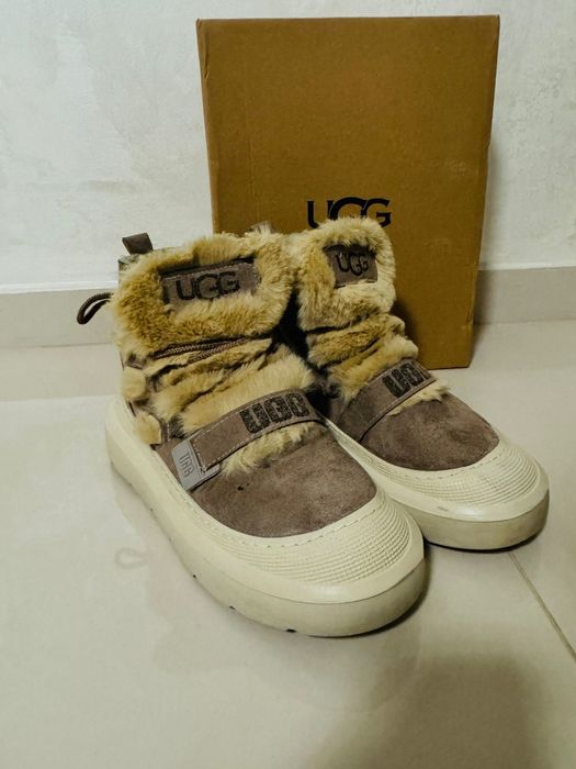 Ghete UGG in cutie
