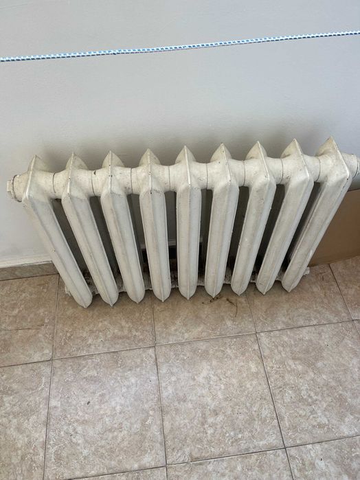 Неизползван чугунен радиатор с 9 глидера