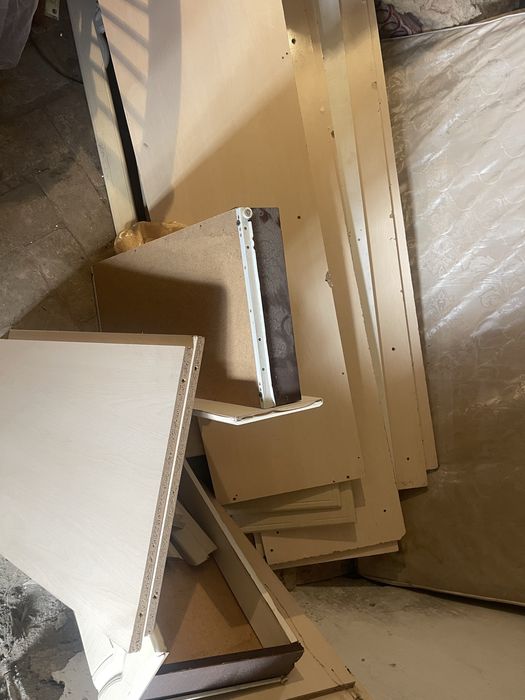 Mebel spalni shfanir tremo srochna sotiladi arzon narxda