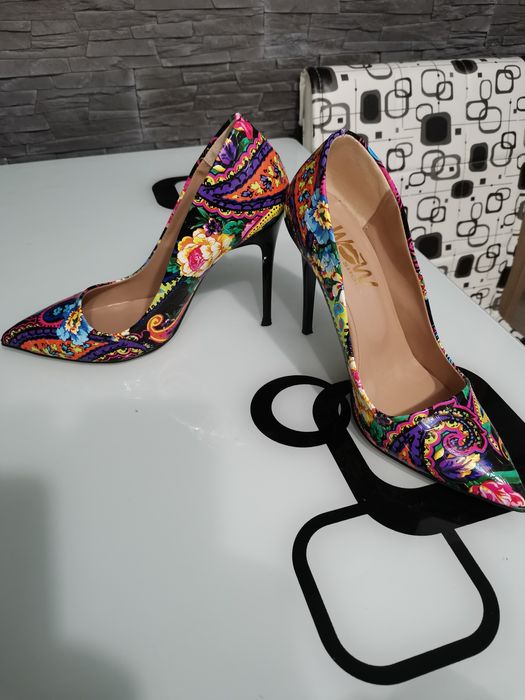 Pantofi cu toc, multicolor, floral, mărimea 38