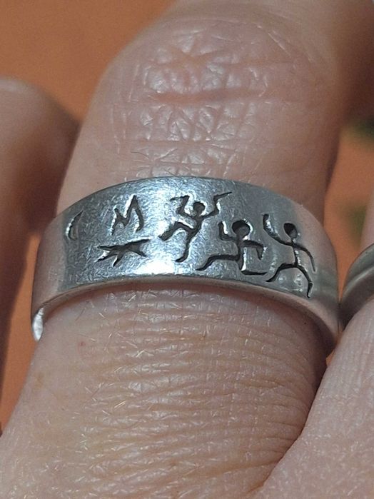 Inel argint 925,figuri rupestre.Marimea 6
