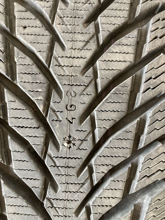 Зимни гуми 225-55-17