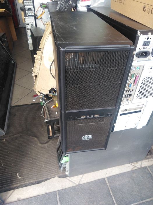 Компютърна кутия Mid-tower / Micro tower