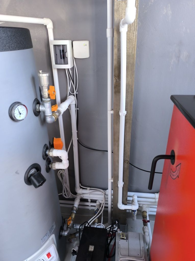 Instalator servicii instalații sanitare ,termice  și montaj aer condiț